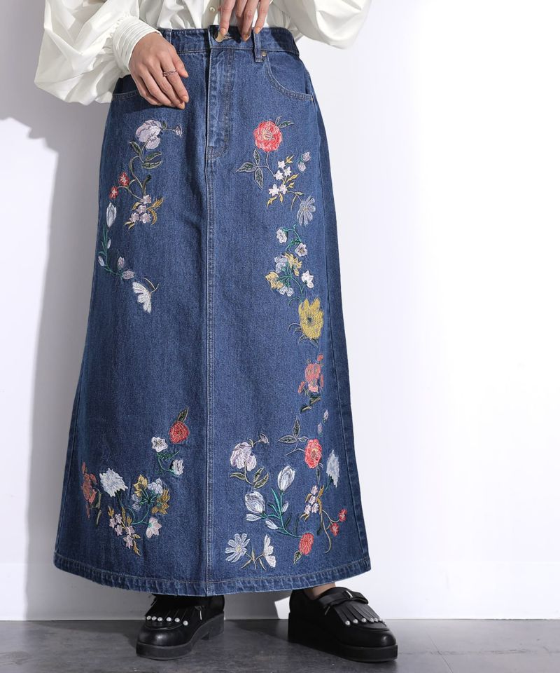 ウエストゴムなし新品　刺繍が魅力的　ロング　デニム　スカート