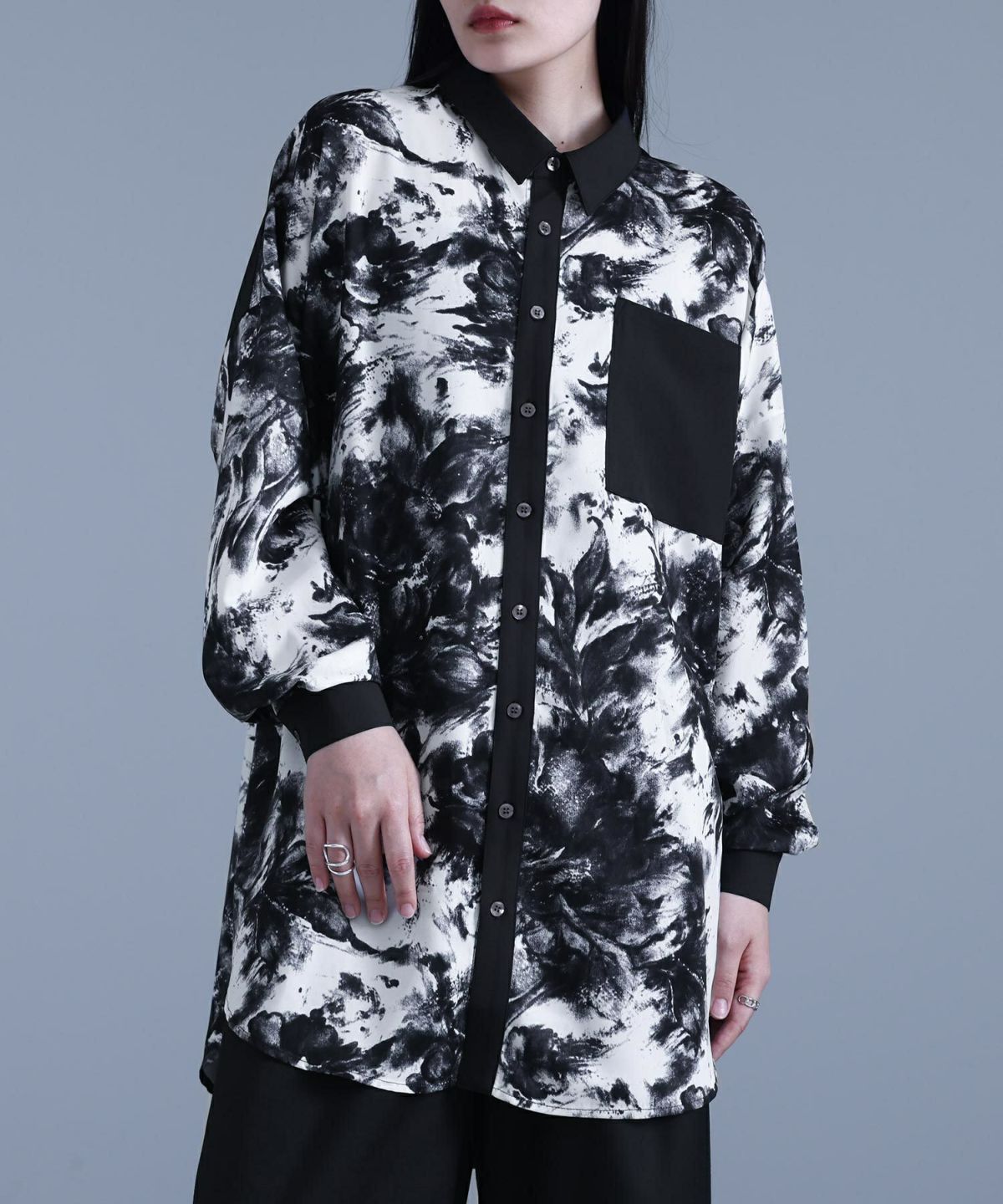 水彩画風アート柄ロングシャツ 1(M~L) ブラック 水彩画風アート柄ロングシャツ 1(M~L) ブラック