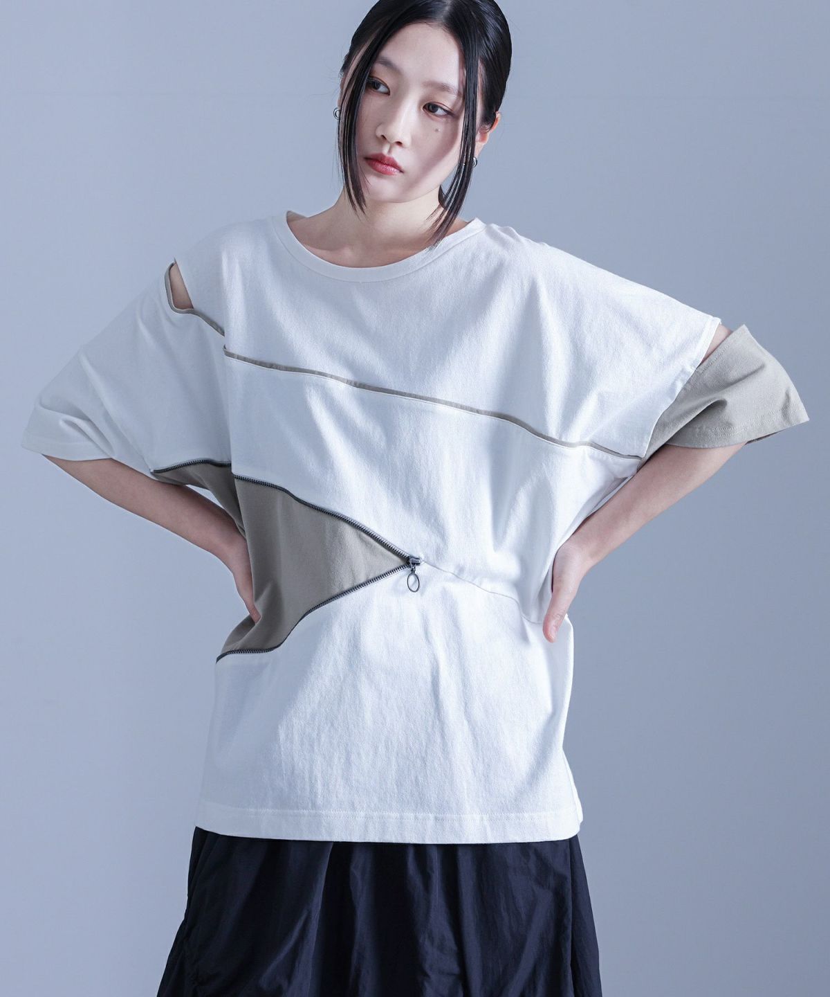 アシンメトリー配色デザインTシャツ【SALE】 フリーサイズ オフホワイト アシンメトリー配色デザインTシャツ【SALE】 フリーサイズ オフホワイト