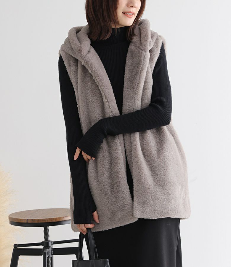 【未使用新品】シソラス SYSORUS フェイクファーベスト 未使用新品】シソラス SYSORUS フェイクファーベスト 2025年最新