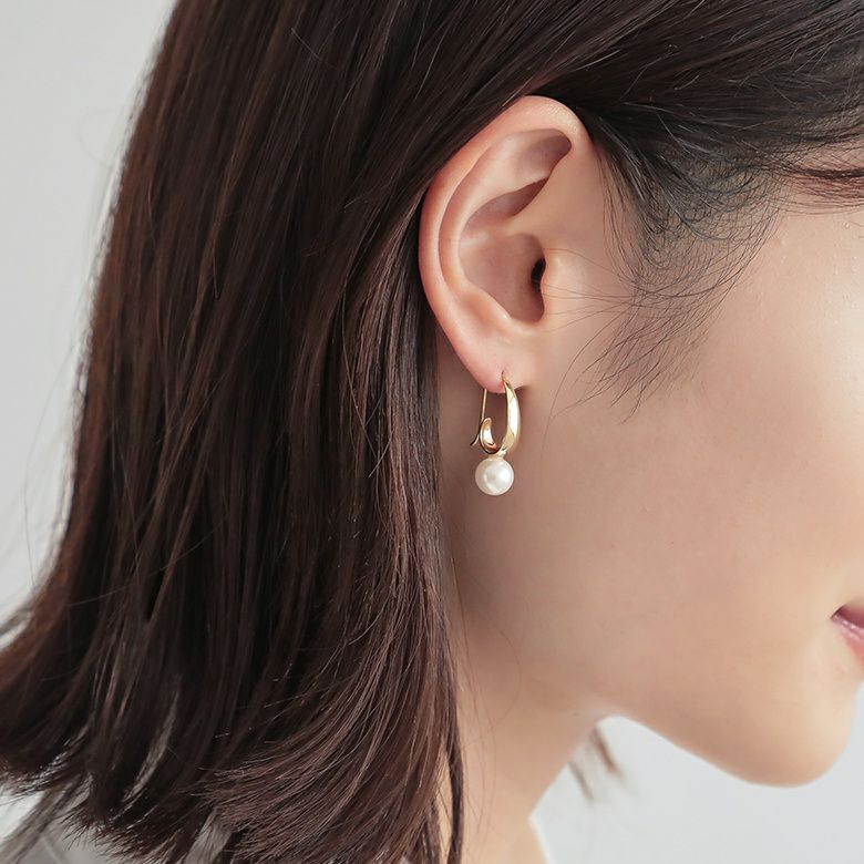 ウェーブフェイクパールピアス