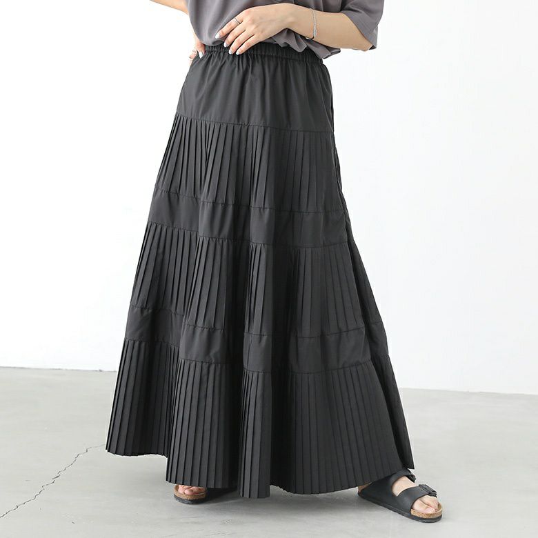 タックプリーツフレアスカート