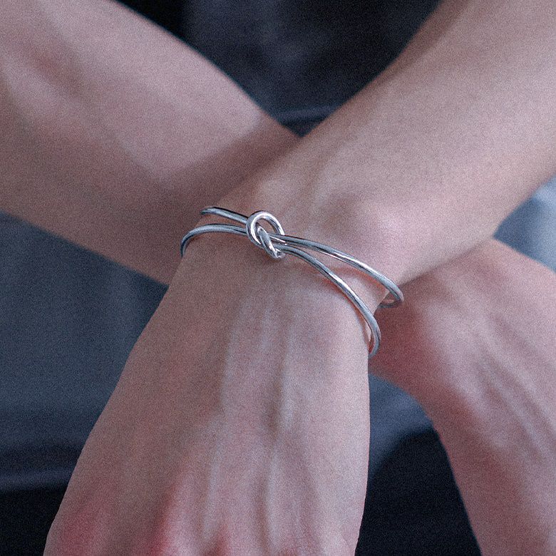 MDR(エムディアール)ノットデザインバングル